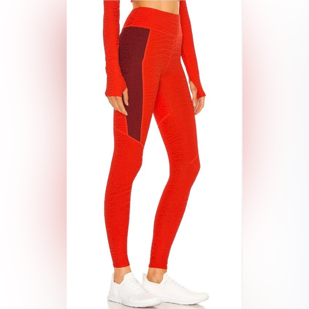 NWT TWENTY MONTREAL Women's Red Leggings Crocodile